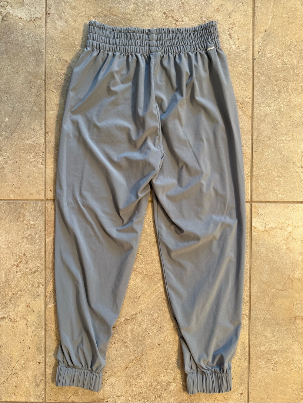 ✨Vuori Villa Joggers Women's Lightweight Jogger - Mallorca - Size Small NWOT - Picture 3 of 13